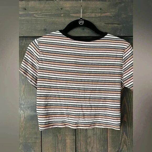 SHEIN Striped Ribbed Crop Top with Button Detail - Casual Summer Y2K Style - Picture 3 of 5
